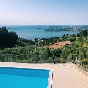 Casa Cecilia, 2 Bedrooms, 1 Bathroom, View, Pool Apartment Gardone Riviera